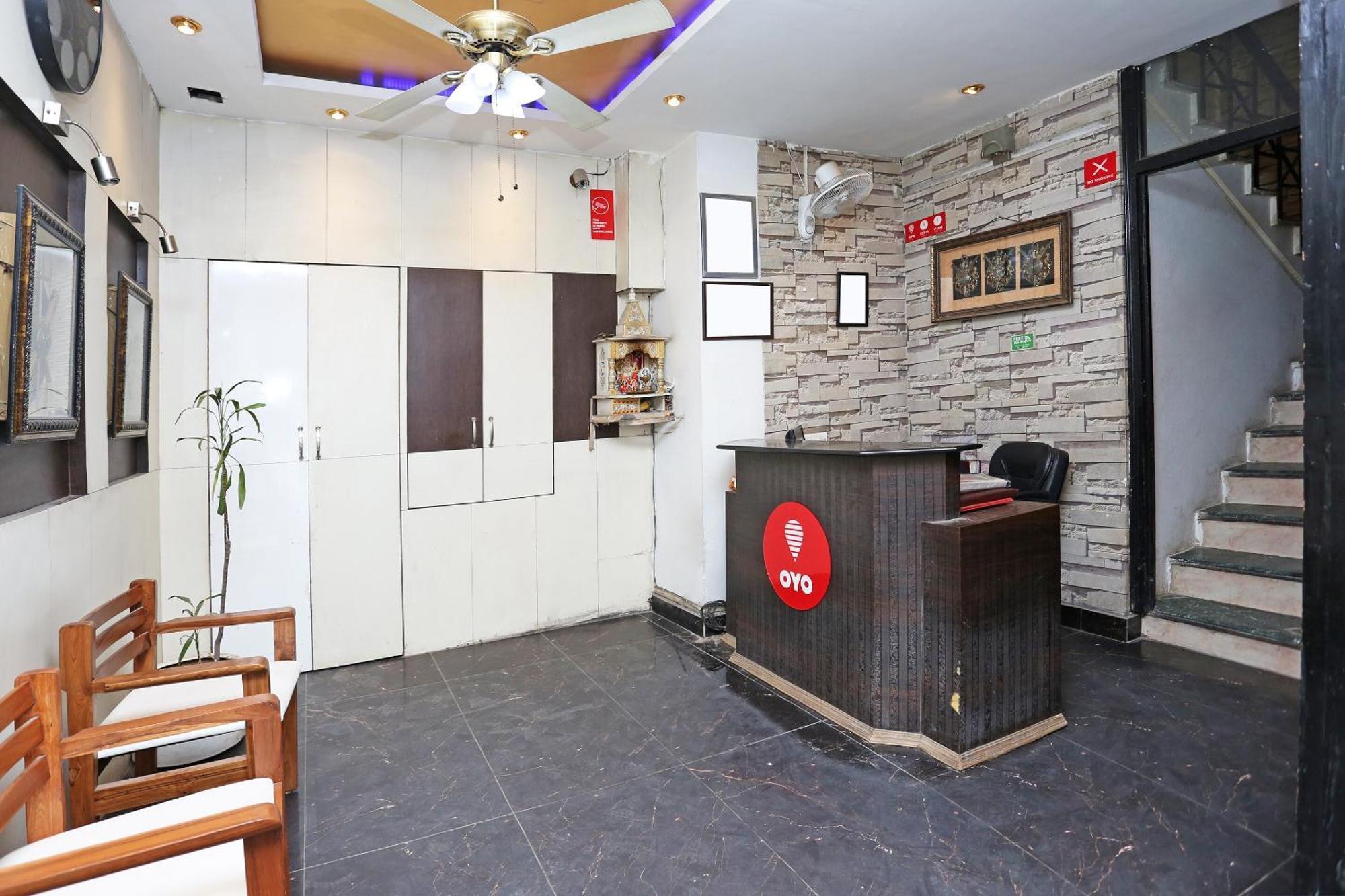Oyo Flagship Hotel F Five Нью-Делі Екстер'єр фото